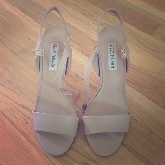 Steve Madden Shoes - Steve Madden Reno Sandals